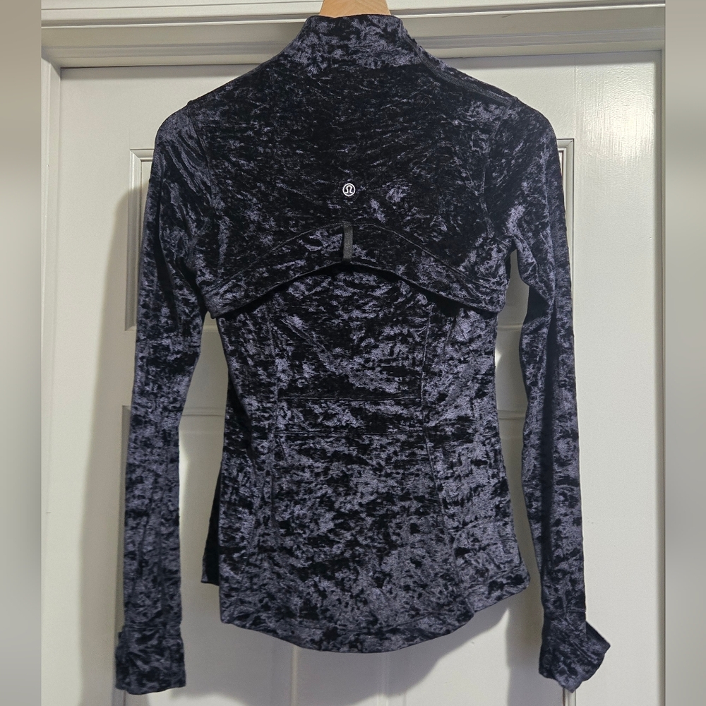 LIMITED EDITION Lululemon Define Jacket Crushed Velvet Dark Blue Size 6 - Picture 6 of 8
